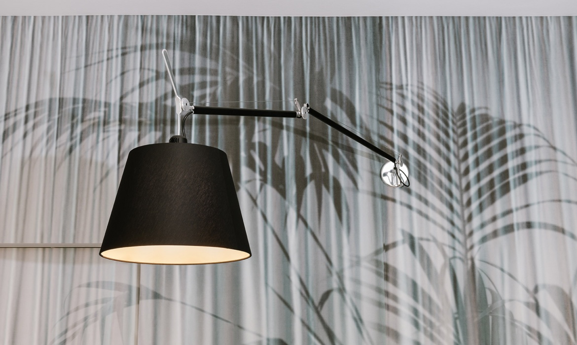 Tolomeo Mega Wall